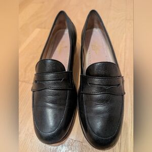 Brook Brother's Women's Italian Made Black Leather Penny Loafers, Size 8